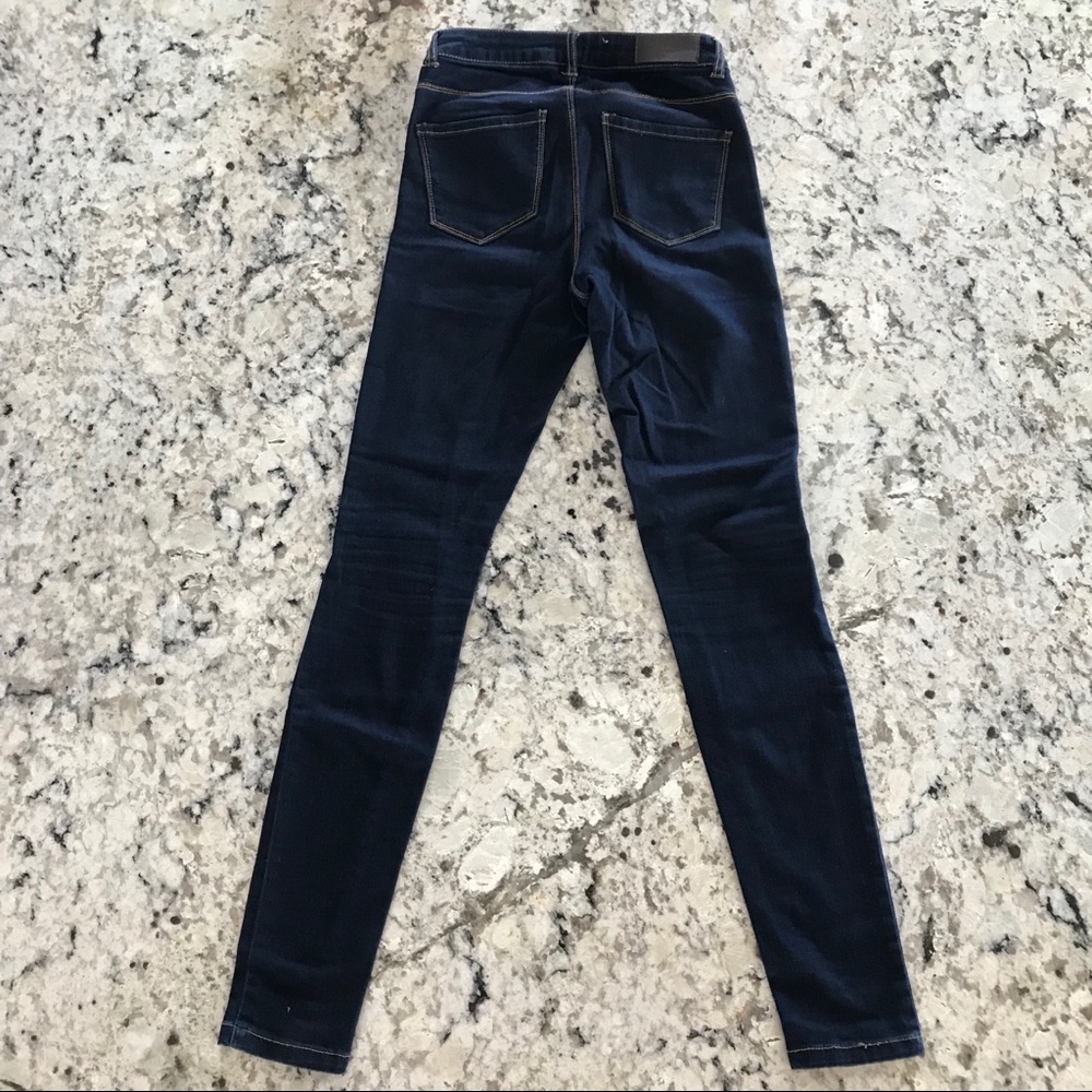 Vero Moda Dark Wash Slim Fit Jeans - size 26/27